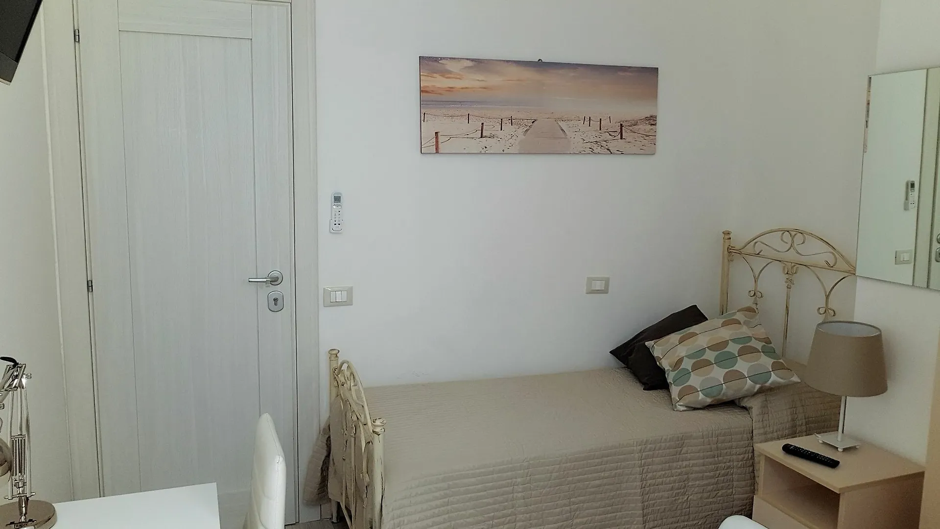 Elegante E Moderno Appartamento Al Politeama Palermo Apartment
