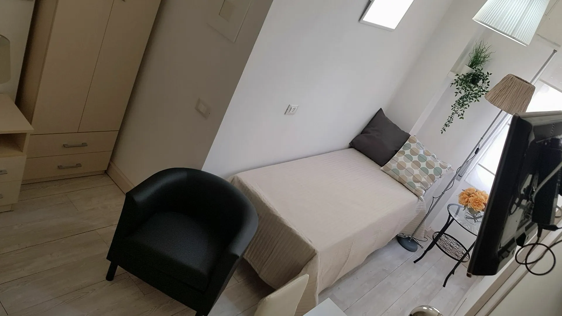Elegante E Moderno Appartamento Al Politeama Παλέρμο Ιταλία